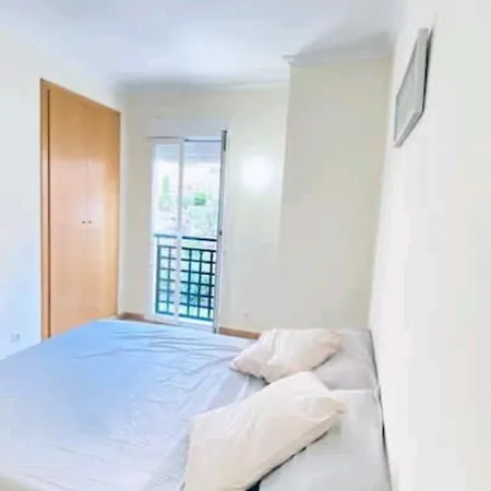 Bed And Bed Apartment *